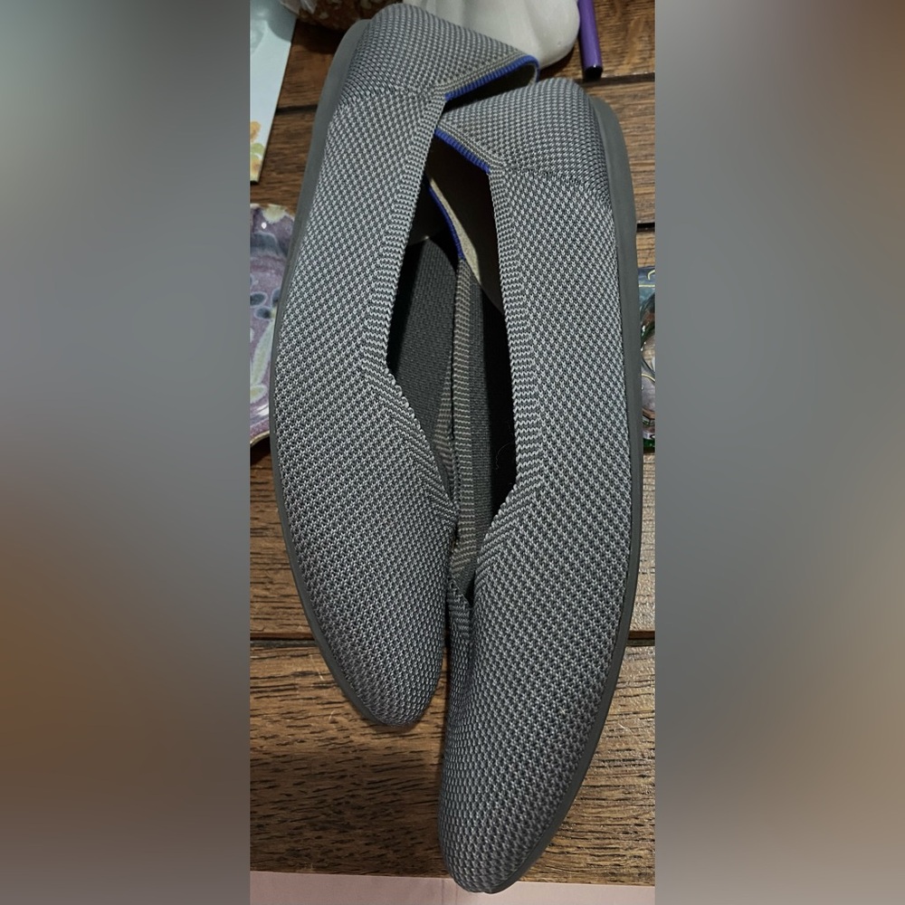 Size 11!  Rothy’s Grey & Cranberry Shoes w/Blue End. Excellent Used Condition - Picture 9 of 15